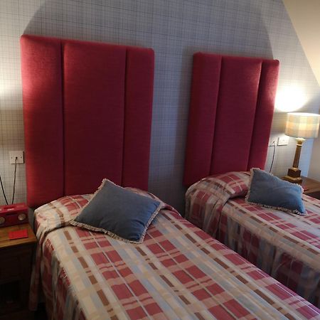 The Commercial Hotel Tarland Bilik gambar
