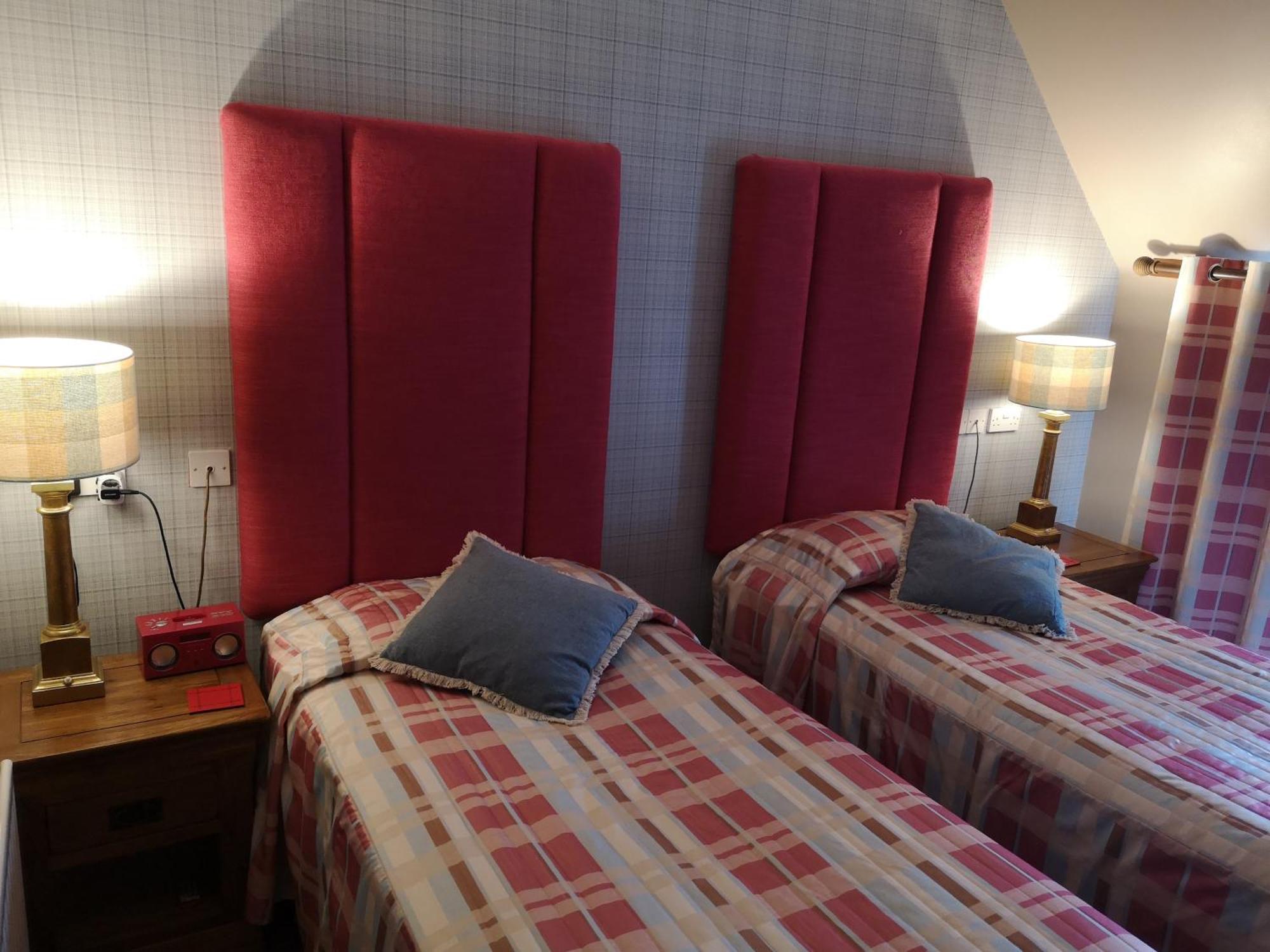 The Commercial Hotel Tarland Bilik gambar