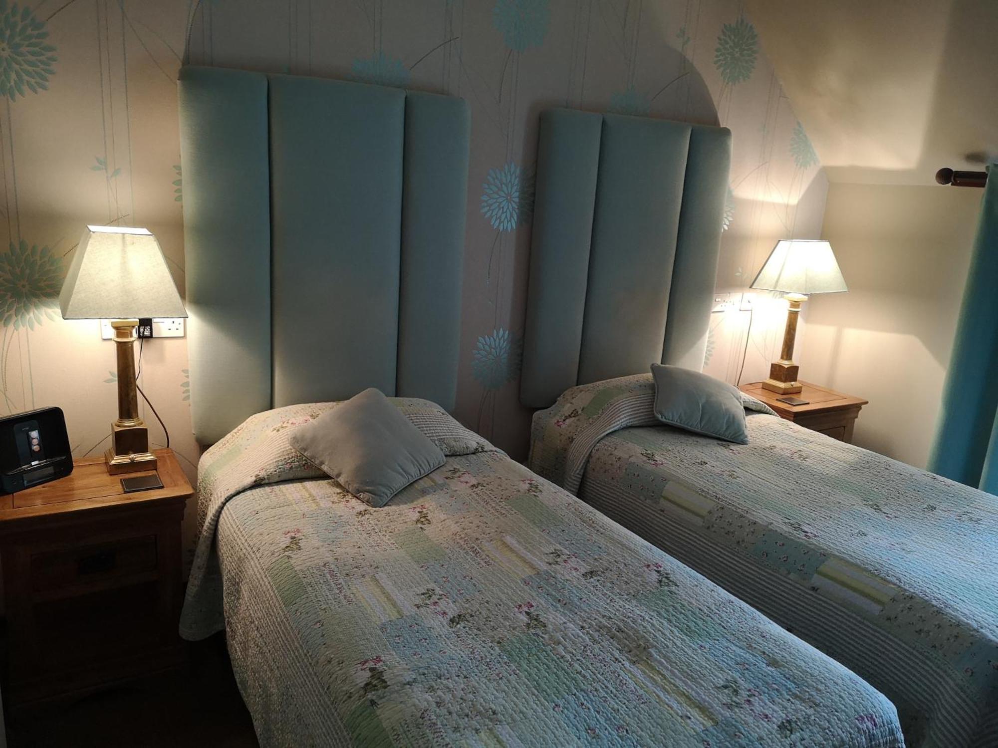 The Commercial Hotel Tarland Bilik gambar